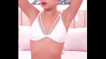 Sorprendí ingraganti a kasandra cuando se estaba erreglando