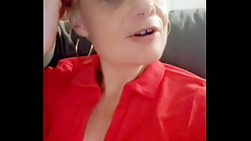 En manque de bite alors je joue avec mes doigts