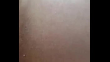 Não aguentei o tesão e gozei dentro da namorada do meu amigo gostosa com piercing na buceta creampie