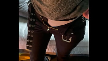 Je me déshabille pour me faites prendre y a une suite bisous à tous