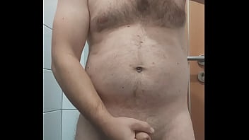 Imi Place Foarte Mult Sa Ma Masturbez La Webcam Si Sa Imi Beau Pisatul Si Sperma I Really Like To Masturbate On The Webcam And Drink My Piss And Cum thumbnail