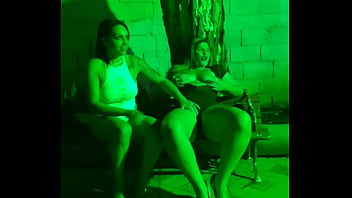 As do job se pegando dentro do cabaré