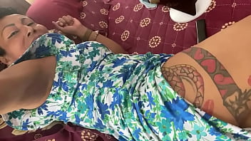 Caliente En Mi Cama thumbnail