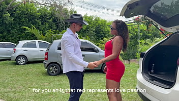 Milf ebony pide ser follada tetona latina recibe la enorme verga de un suertudo en su estrecho coño húmedo y la llena de leche