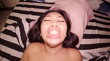 Filipina deepthroat and pussy flood