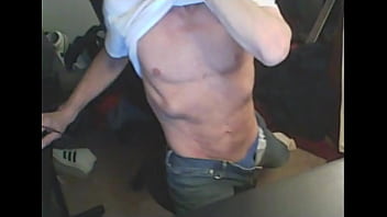 T shirt up twisting on stool