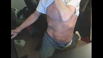 T shirt up twisting on stool