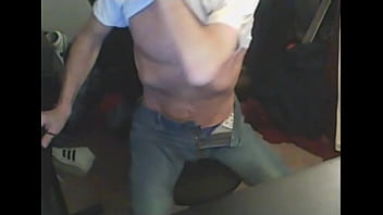 T shirt up twisting on stool