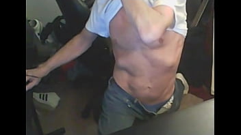 T shirt up twisting on stool