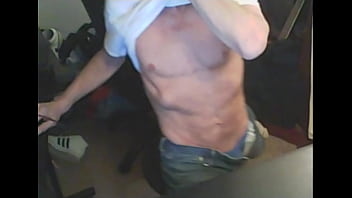 T shirt up twisting on stool