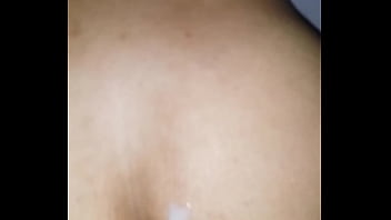 Busting bit on her booty