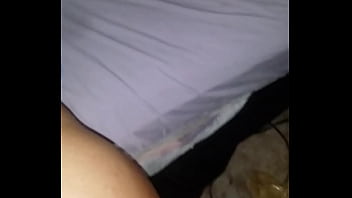 Busting bit on her booty