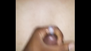 Busting bit on her booty