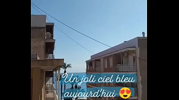 Un joli ciel bleu aujourd'hui et toi