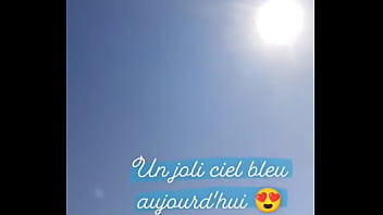 Un joli ciel bleu aujourd'hui et toi