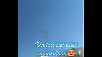 Un joli ciel bleu aujourd'hui et toi