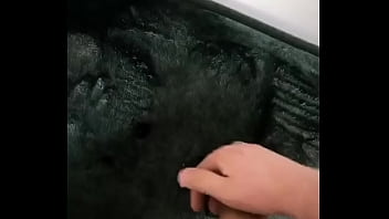 Busco a alguien que me la mame con su salivita roca