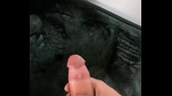 Busco a alguien que me la mame con su salivita roca