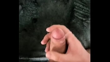 Busco a alguien que me la mame con su salivita roca