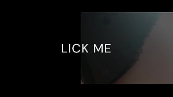 J'aime quand tu me vois nue quand tu viens sentir et goûter ma peau