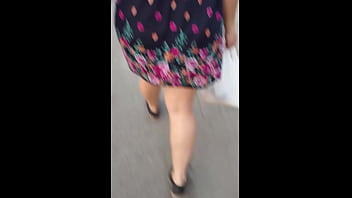 Milf latina captada en las calles es una puta