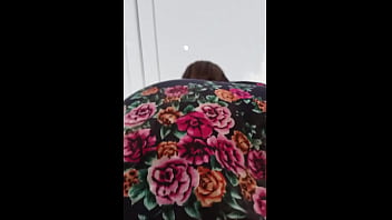 Milf latina captada en las calles es una puta