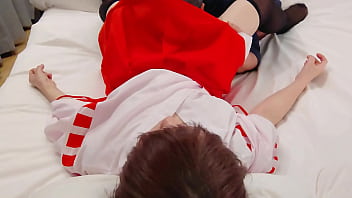 そんなところにに頭突っ込んでおマンコ舐められたら恥ずかしくてもっと感じちゃう ミニスカートのかわいい巫女さん 素人 中出し フェラ 女の子