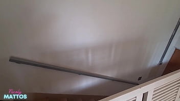 Corretor de seguros ficou de olho na safada e deu a piroca pra ela sentar Corretor de seguros ficou de olho na safada e deu a piroca pra ela sentar