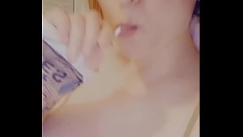 Bonjour toi aussi tu mets n'importe quoi dans ta bouche