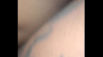 Parei a moto no beco e meti leite na buceta dela ali mesmo filha da puta gostosa