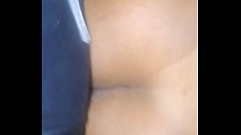 Parei a moto no beco e meti leite na buceta dela ali mesmo filha da puta gostosa