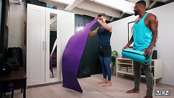 Yoga Freaks Men thumbnail