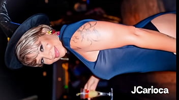 Fodeu com varios negros juntos que arrombaram a buceta dela