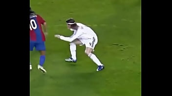 Ronaldinho nas skills mágicas dele