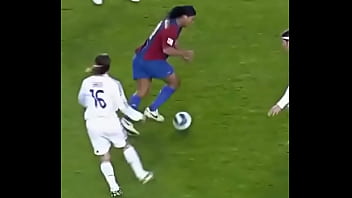 Ronaldinho nas skills mágicas dele