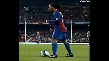 Ronaldinho nas skills mágicas dele