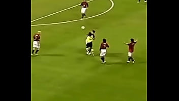 Ronaldinho nas skills mágicas dele