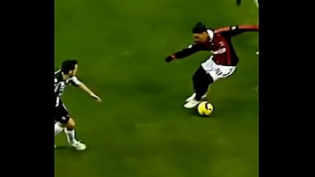 Ronaldinho nas skills mágicas dele