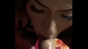 El Pene De Este Chico Era Demasiado Grande Y Me Encanto Que Me Dijiera Que Le Hiziera Graganta Profunda Hasta Que Ya No Aguanto El Morbo Y Termino En Mi Boca Y Yo Lo Escuchaba Gemir De Placer thumbnail