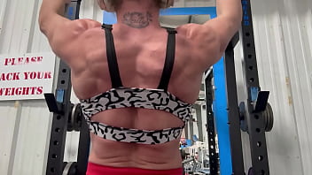 10% Body Fat And It’s All In My Lower Back Need To Cut Back On The 1 Am Desserts Lol Starting To Make Rolls Back T thumbnail
