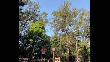 The guys play the rt game i want to play the bskt game every ball i put inos caras fazem rt game quero fazer o bskt ga