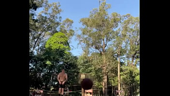 The guys play the rt game i want to play the bskt game every ball i put inos caras fazem rt game quero fazer o bskt ga