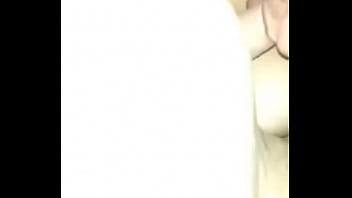 Cortico pero me mama rico la verga