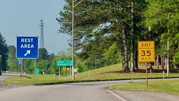 Swallowing Cum In Rest Area thumbnail