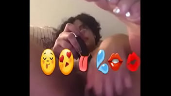 Latino creams on cam