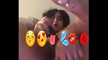 Latino creams on cam