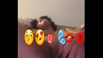 Latino creams on cam