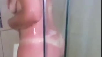 Foi com marido a praia e arrumou safado pra foder o cú