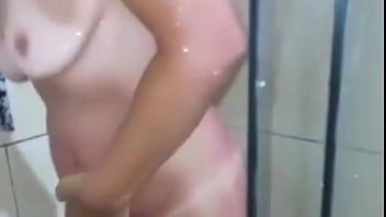 Foi com marido a praia e arrumou safado pra foder o cú