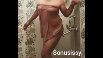 Hot In Towel Sonusissy thumbnail